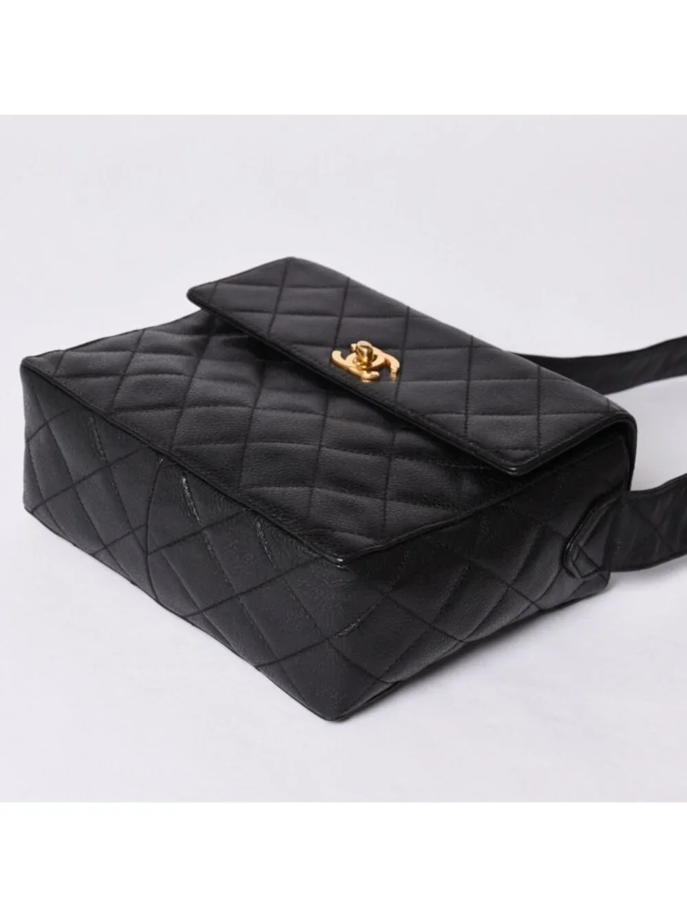 Chanel Shoulder Bag CC Logo Caviar Leather Black Quilted Gold